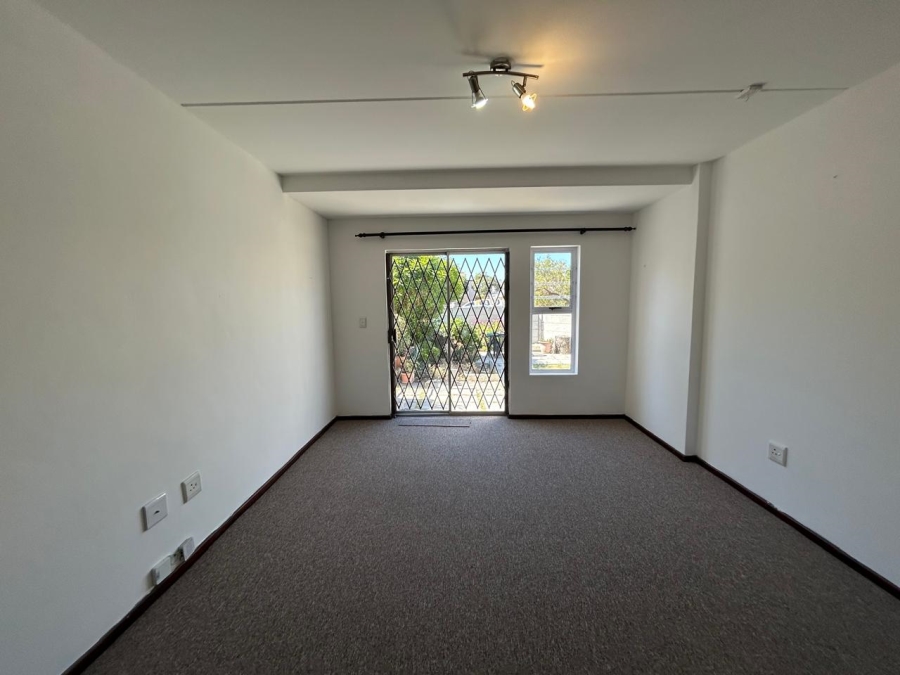 2 Bedroom Property for Sale in Parklands Western Cape